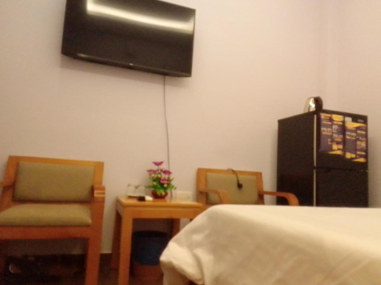 102 House Hotel